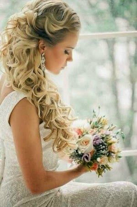 coiffure-de-marie-romantique-78_6 Coiffure de mariée romantique