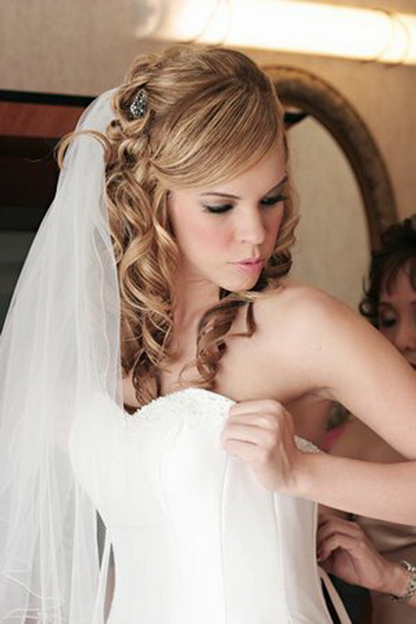 coiffure-mariage-cheveux-longs-lachs-44_12 Coiffure mariage cheveux longs lachés