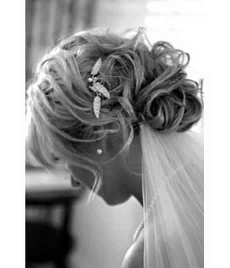 coiffure-marie-cheveux-mi-long-49_5 Coiffure mariée cheveux mi long