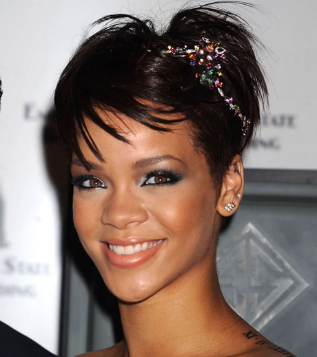 rihanna-coiffure-courte-97_13 Rihanna coiffure courte