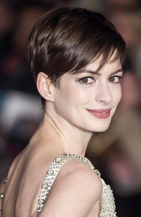 style-cheveux-courts-femme-46_10 Style cheveux courts femme