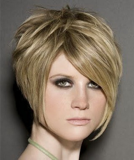 style-cheveux-courts-femme-46_9 Style cheveux courts femme