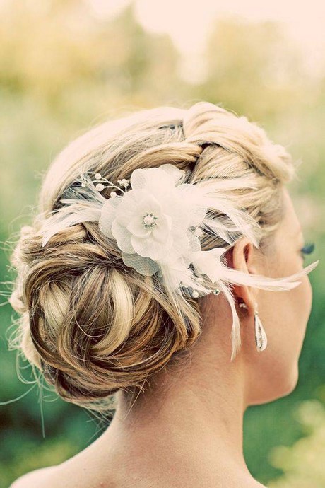 coiffure-marie-avec-fleurs-naturelles-42_13 Coiffure mariée avec fleurs naturelles