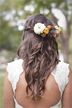 coiffure-marie-avec-fleurs-naturelles-42_16 Coiffure mariée avec fleurs naturelles