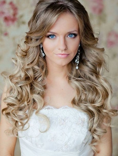 modele-de-coiffure-mariage-cheveux-long-24_4 Modele de coiffure mariage cheveux long
