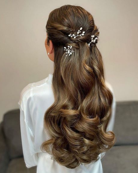 coiffure-mariage-2023-cheveux-longs-74 Coiffure mariage 2023 cheveux longs