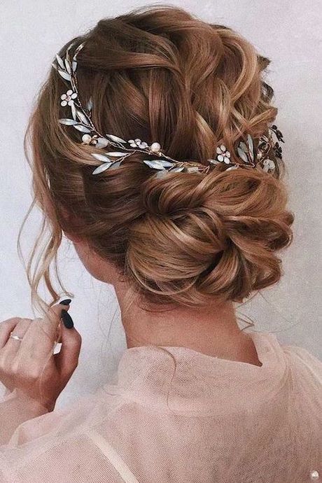 coiffure-mariage-2023-cheveux-longs-74_9 Coiffure mariage 2023 cheveux longs