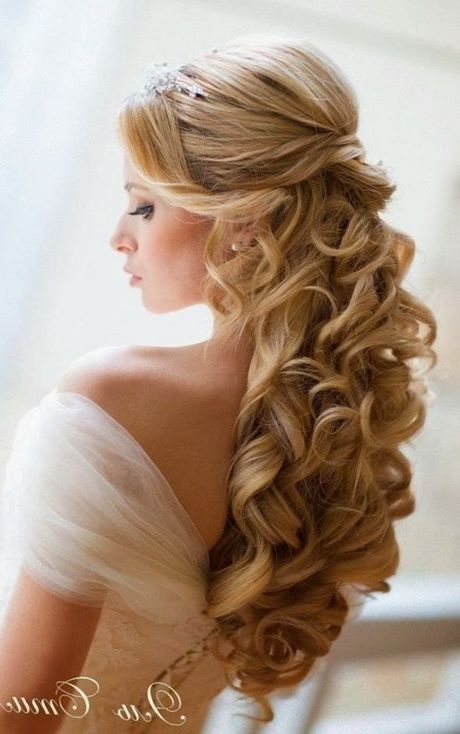 coiffure-mariage-2020-cheveux-long-67_4 Coiffure mariage 2020 cheveux long