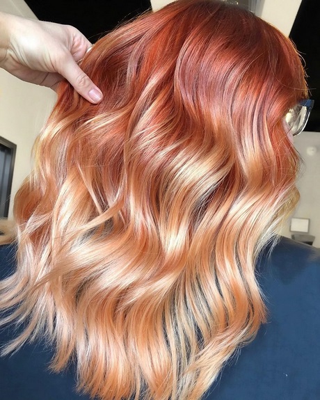 Tendance couleur de cheveux automne 2022