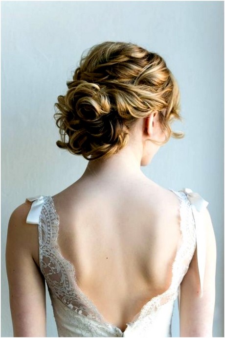 coiffure-temoin-mariage-cheveux-long-48_16 Coiffure témoin mariage cheveux long