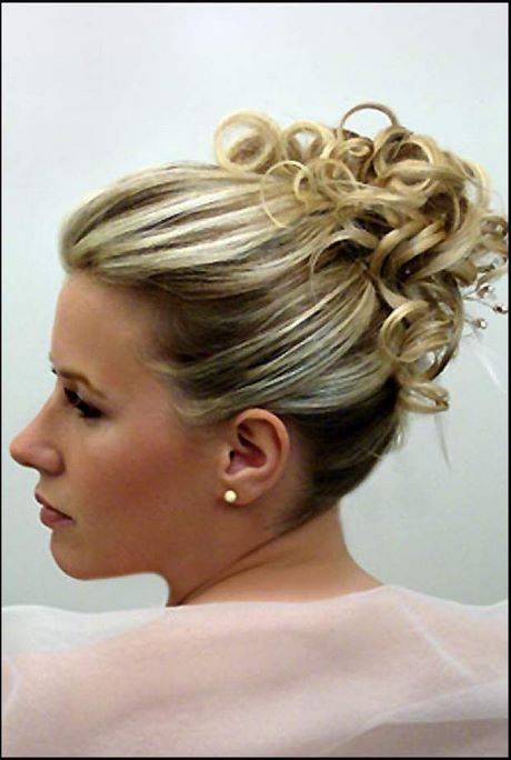 modele-de-coiffure-pour-mariage-cheveux-mi-long-49 Modele de coiffure pour mariage cheveux mi long