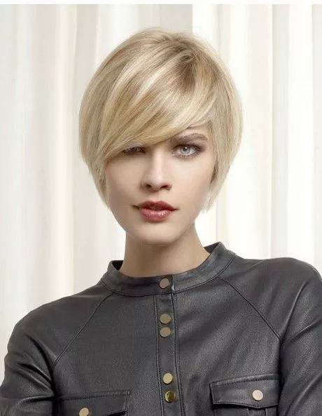 coiffure-courte-femme-tendance-2023-56_3-11 Coiffure courte femme tendance 2023