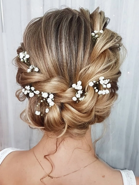 coiffure-mariage-cheveux-courts-2023-92_10-2 Coiffure mariage cheveux courts 2023