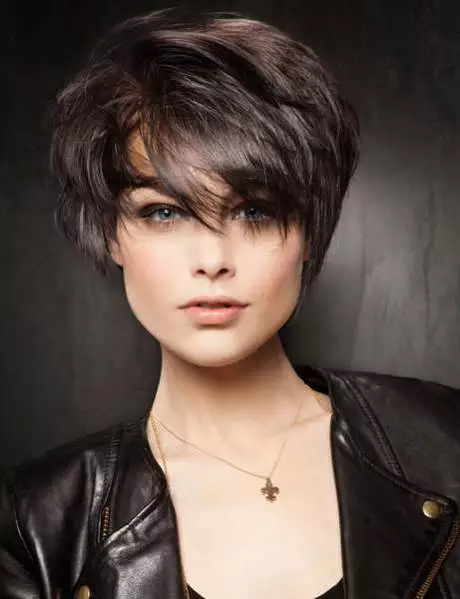 coupe-de-cheveux-automne-2023-femme-41_14-7 Coupe de cheveux automne 2023 femme