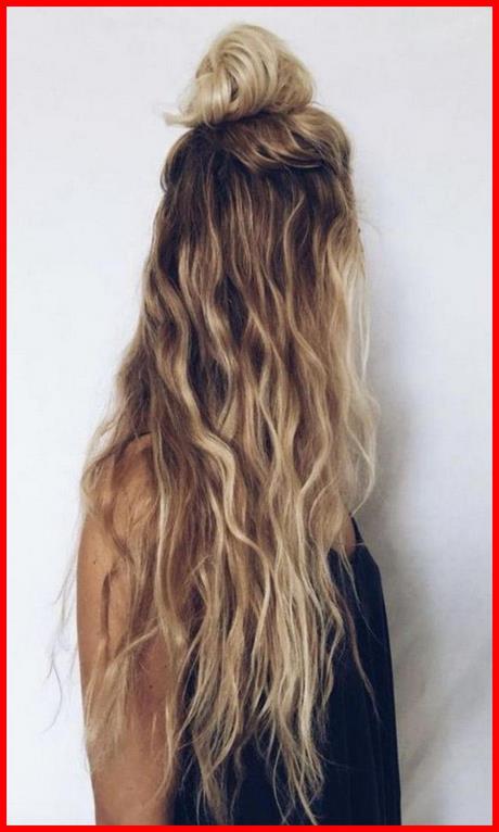 idee-coiffure-simple-cheveux-long-20_13 Idée coiffure simple cheveux long