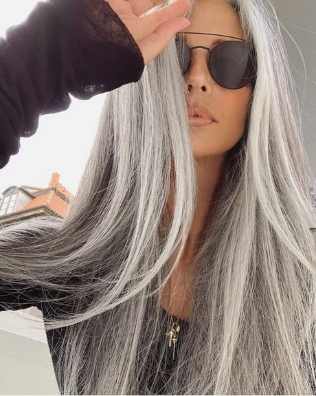 cheveux-long-gris-femme-68_13 Cheveux long gris femme