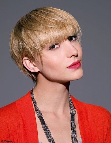 coupe-de-cheveux-courte-asymetrique-femme-2023-43_6 Coupe de cheveux courte asymétrique femme 2023