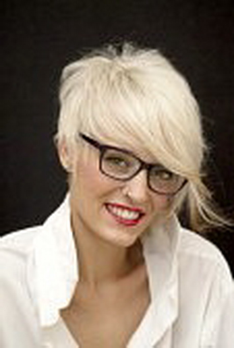 cheveux-courts-lunettes-17_8 Cheveux courts lunettes