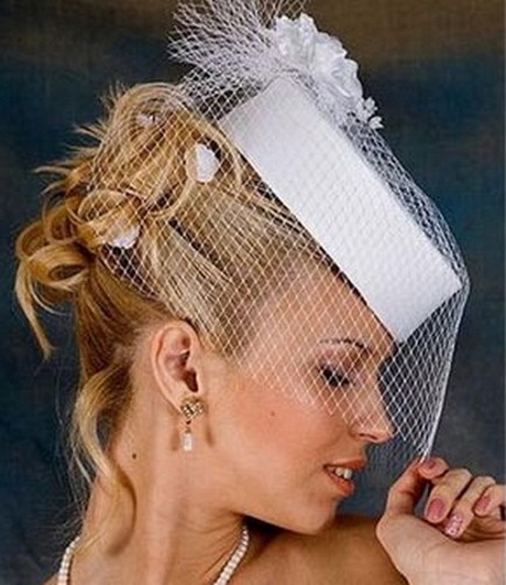 coiffure-mariage-avec-chapeau-85_5 Coiffure mariage avec chapeau