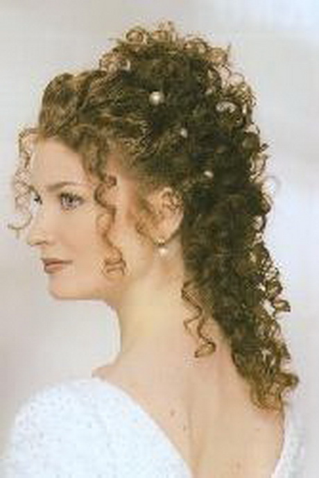 coiffure-mariage-cheveux-boucls-76 Coiffure mariage cheveux bouclés