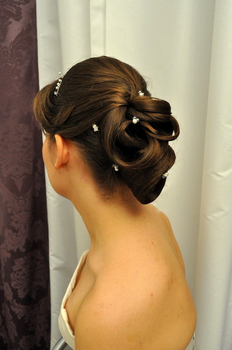 coiffure-marie-chic-82_12 Coiffure mariée chic