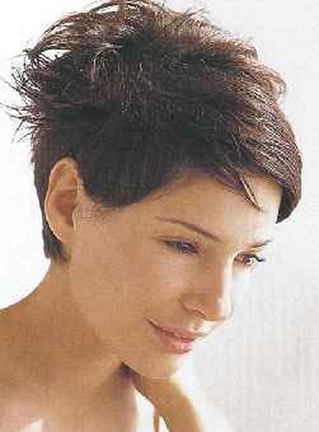 coiffure-modele-cheveux-courts-14_10 Coiffure modele cheveux courts