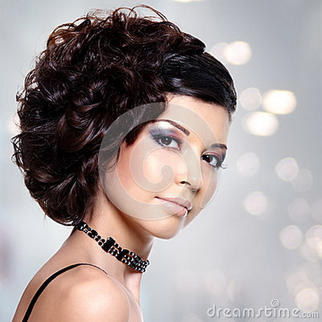 coiffure-moderne-femme-39_13 Coiffure moderne femme