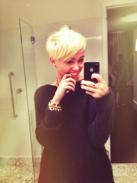 miley-cyrus-cheveux-court-55_10 Miley cyrus cheveux court