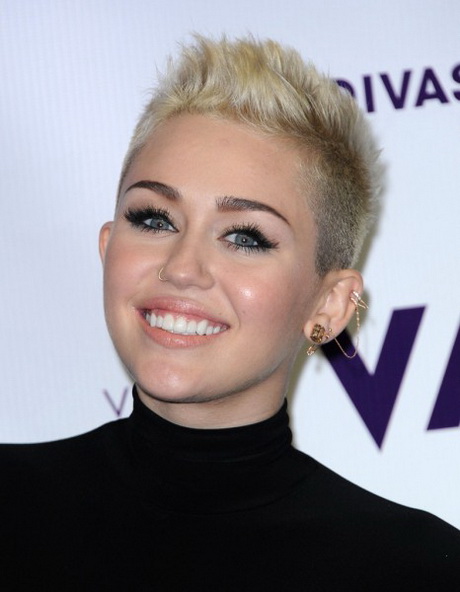 miley-cyrus-cheveux-court-55_3 Miley cyrus cheveux court