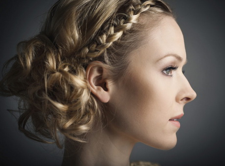 photo-coiffure-mariage-cheveux-long-29_15 Photo coiffure mariage cheveux long