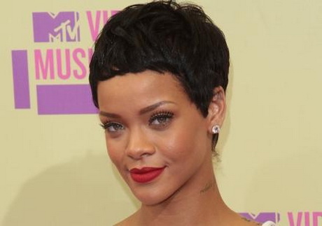 rihanna-cheveux-courts-66 Rihanna cheveux courts
