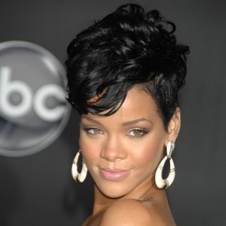 rihanna-coiffure-courte-97_17 Rihanna coiffure courte