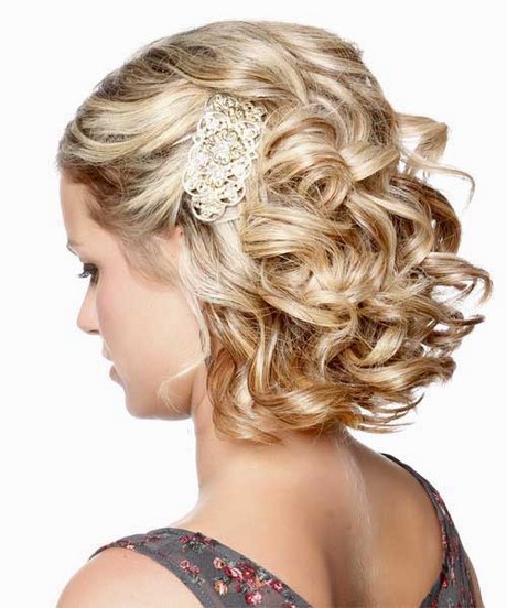coiffure-mariage-2017-cheveux-longs-15_18 Coiffure mariage 2017 cheveux longs