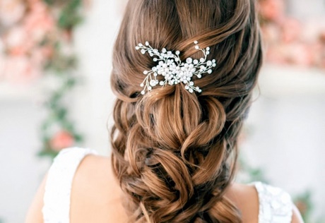 coiffure-mariage-2019-cheveux-longs-30_11 Coiffure mariage 2019 cheveux longs