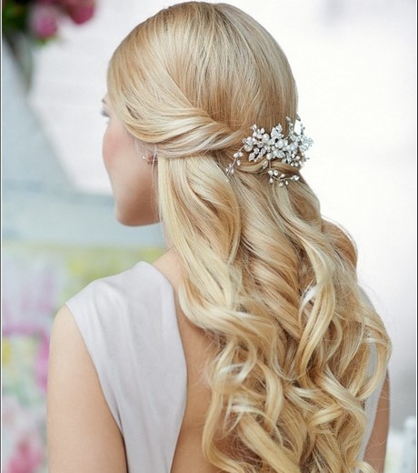 cheveux-long-coiffure-mariage-98_17 Cheveux long coiffure mariage