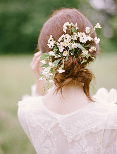 coiffure-marie-fleurs-naturelles-70_9 Coiffure mariée fleurs naturelles