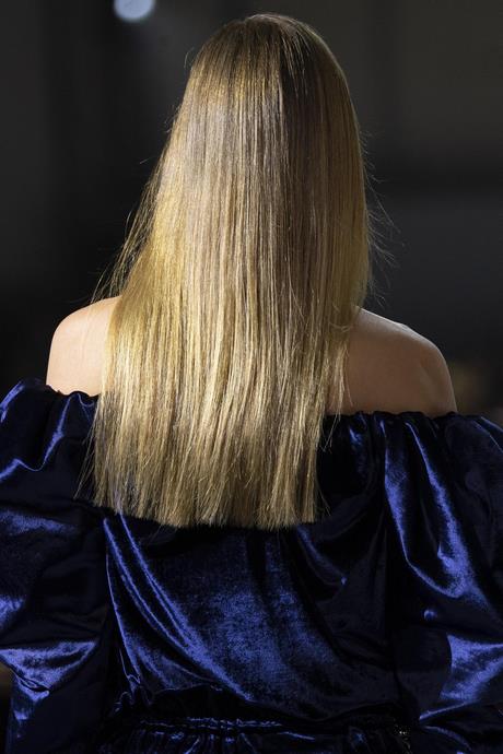 coiffure-cheveux-long-tendance-2021-35_9 Coiffure cheveux long tendance 2021