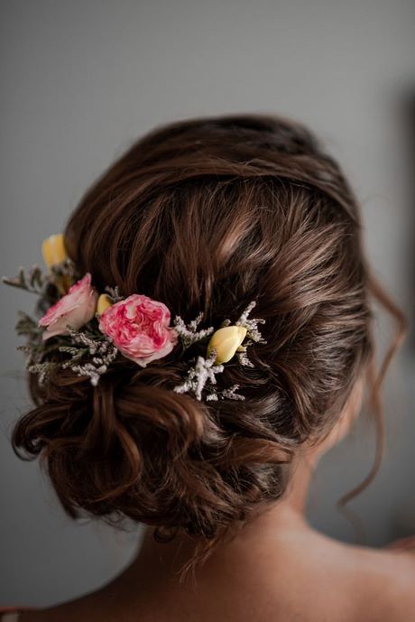 coiffure-mariage-2021-cheveux-courts-33_18 Coiffure mariage 2021 cheveux courts