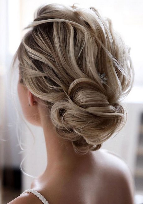 coiffure-mariage-2021-cheveux-courts-33_6 Coiffure mariage 2021 cheveux courts