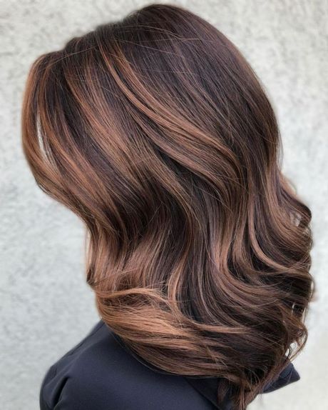 couleur-cheveux-mi-long-2021-67_5 Couleur cheveux mi long 2021