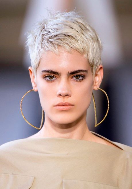 modele-de-coupe-de-cheveux-court-femme-2021-20_16 Modele de coupe de cheveux court femme 2021