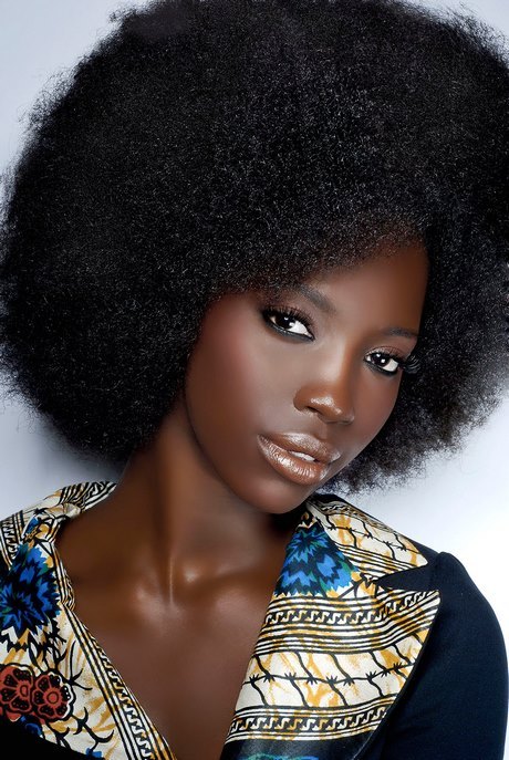 cheveux-court-femme-noire-2023-01 Cheveux court femme noire 2023