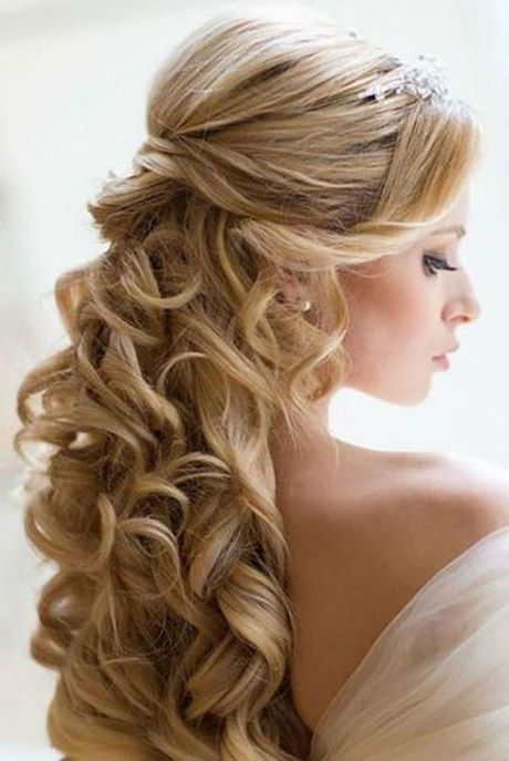 coiffure-mariage-2023-cheveux-long-08_4 Coiffure mariage 2023 cheveux long