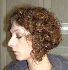 cheveux-friss-carr-plongeant-38_20 Cheveux frisés carré plongeant