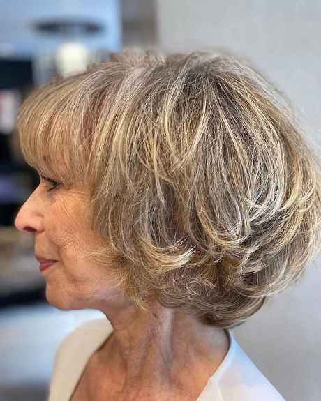 coiffure-femme-de-60-ans-2022-04_2 Coiffure femme de 60 ans 2022