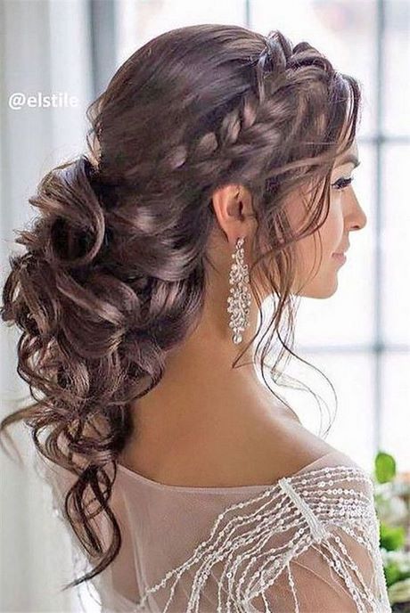 coiffure-mariage-2022-cheveux-longs-35_12 Coiffure mariage 2022 cheveux longs