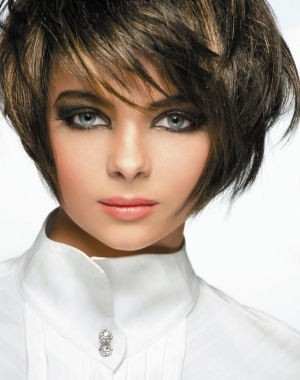 modele-coiffure-femme-carre-degrade-74_14 Modele coiffure femme carre degrade