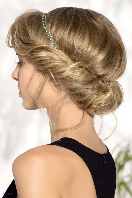 coiffure-simple-mariage-cheveux-courts-19_6 Coiffure simple mariage cheveux courts