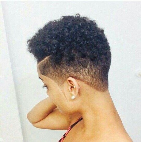 coupe-de-cheveux-afro-femme-court-22_8 Coupe de cheveux afro femme court
