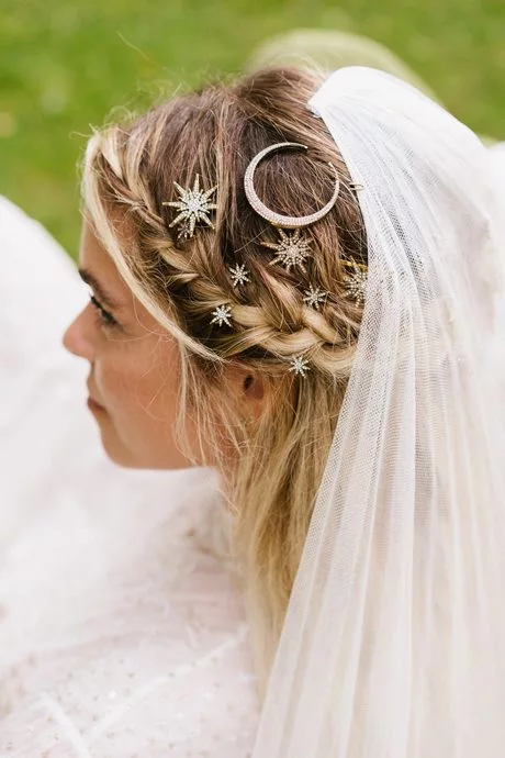 coiffure-mariage-2023-cheveux-courts-12_10-2 Coiffure mariage 2023 cheveux courts